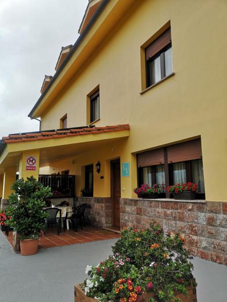 Na fotografii je vidět objekt Viviendas Vacacionales Beni II nacházející se ve městě Meré.