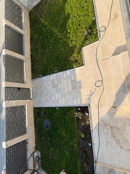 Na fotografii je vidět objekt Casa George nacházející se ve městě Agigea.
