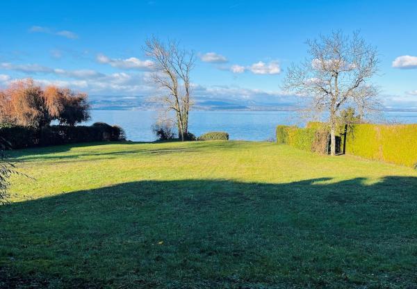 A la foto es mostra l'objecte Appartement tout confort pieds dans l'eau avec vue imprenable , pause nature situat a la ciutat de Anthy.