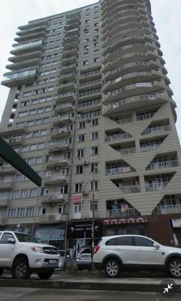 Na fotografii je vidět objekt Apartment nacházející se ve městě Itʼkhvisi.