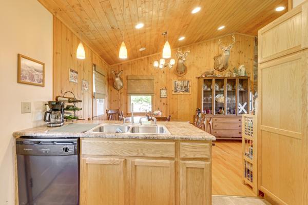 Billede 9: Fish, Hike, Hunt Secluded Cabin in Doe Hill!