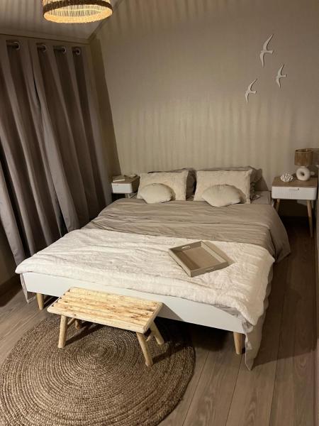 A la foto es mostra l'objecte Maison Little Dots situat a la ciutat de Noduwez.