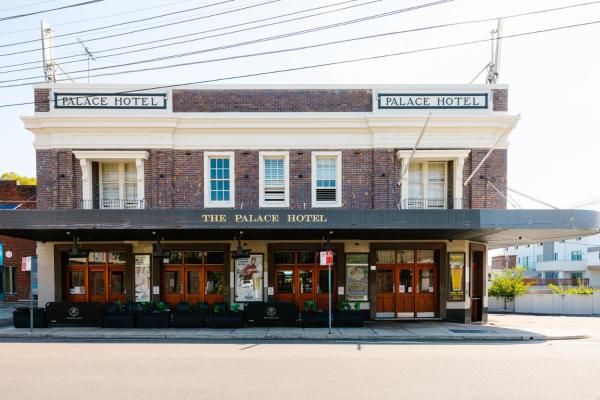 A la foto es mostra l'objecte Palace Hotel Mortlake Sydney situat a la ciutat de Sydney.
