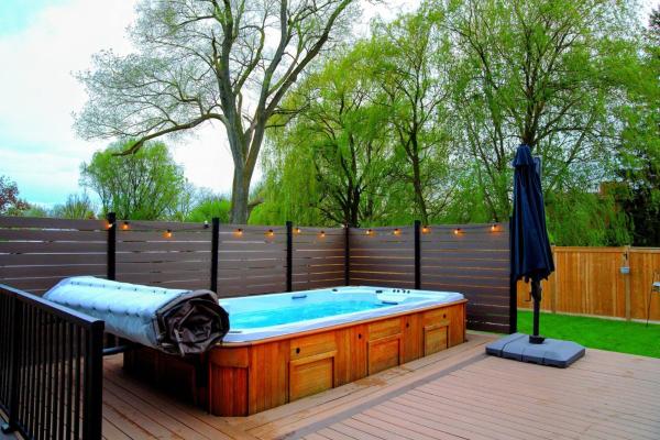 A la foto es mostra l'objecte Niagara| All season- Swim Spa|Patio|King Bed|Bbq| situat a la ciutat de Niagara Falls.