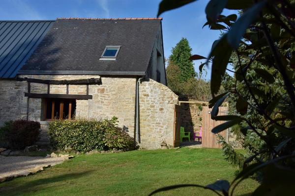 På billedet ses objektet Charmant gîte breton authentique beliggende i byen Séglien.