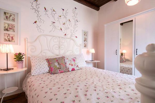 På bildet vises objektet Ferienwohnung In Palermo Mit Möblierter Terrasse som ligger i byen Palermo.