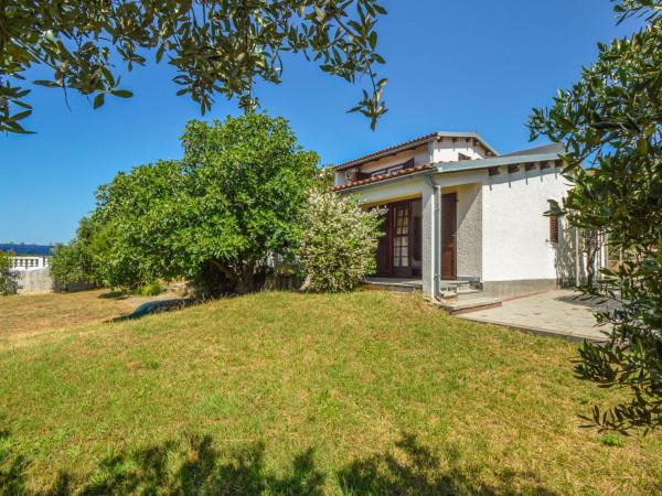 A la foto es mostra l'objecte Holiday Home Karmela by Interhome situat a la ciutat de Vodice.