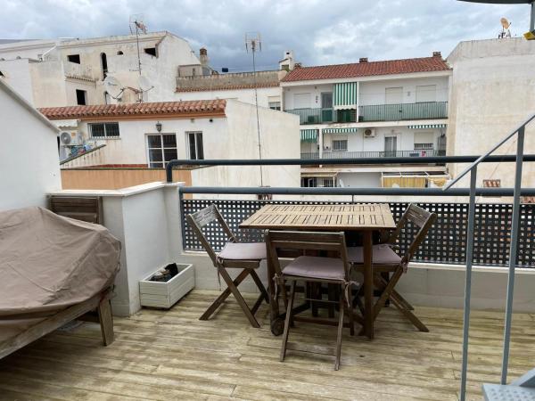 Zdjęcie 3: Lets in the Sun - Apartments Clavel