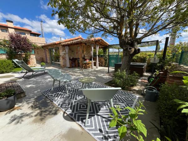 A la foto es mostra l'objecte Villa Manfarita - 3 casitas y un jardín hechos con mucho mimo! situat a la ciutat de Morille.