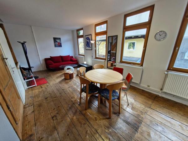 Na foto é possível ver o objeto Big 4 room apartment - 7 people localizado na cidade de Bürgel.