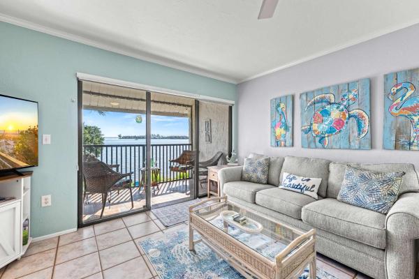 Dans Florida Condos Paradise Bay At Runaway Bay - Longboat Key, FL