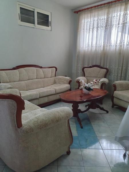 Na fotografii je vidět objekt Affordable, Beachfront Apartment nacházející se ve městě Durrës.