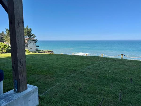 Billede 7: Abalone by OceanviewHotTubs Oceanfront Shelter Cove Tesla