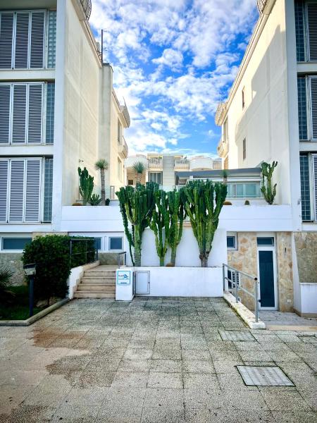 På billedet ses objektet Casa Regina Elena 1 beliggende i byen Barletta.