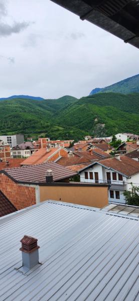 Lovely 1 bedroom within walking distance, views, Peje