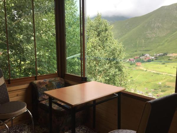 Nella foto è visibile l'oggetto Turan Dağ Evi situato nella città di Çaykara.