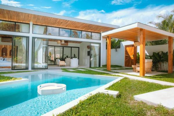 Auf dem Foto ist das Objekt Villa Palmira - 2 bedroom Bali style Pool Villa in der Stadt Bophut zu sehen.