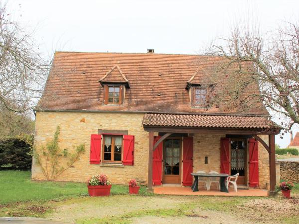 A la foto es mostra l'objecte Maison chaleureuse près de Sarlat avec jardin clos, cheminée et équipements bébé - FR-1-616-47 situat a la ciutat de Combou.