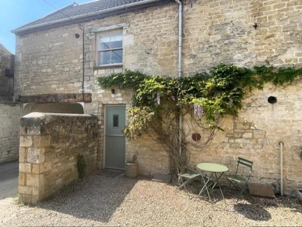 Wisteria Cottage - 2 Bed Near Bath & Many Nt Sites - Cotswolds