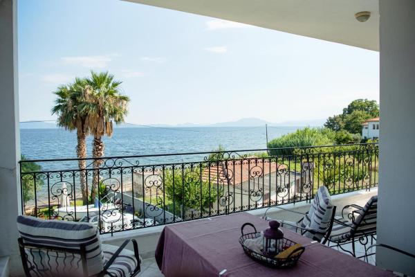 A la foto es mostra l'objecte Pelion Beach House situat a la ciutat de Malaki.