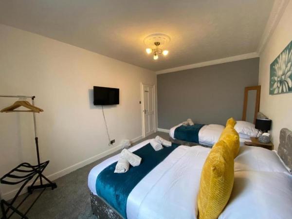 Zdjęcie 4: 2 Bed Flat - Sleeps 7 - Parking - Wifi