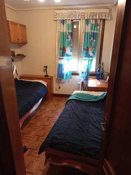 A la foto es mostra l'objecte Habitación céntrica económica situat a la ciutat de Bilbao.