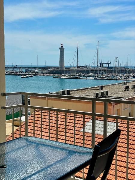 Kuvassa näkyy kohde ''Le Phare''grand T3 vue imprenable sur le port et la mer !, joka sijaitsee kaupungissa Sète.