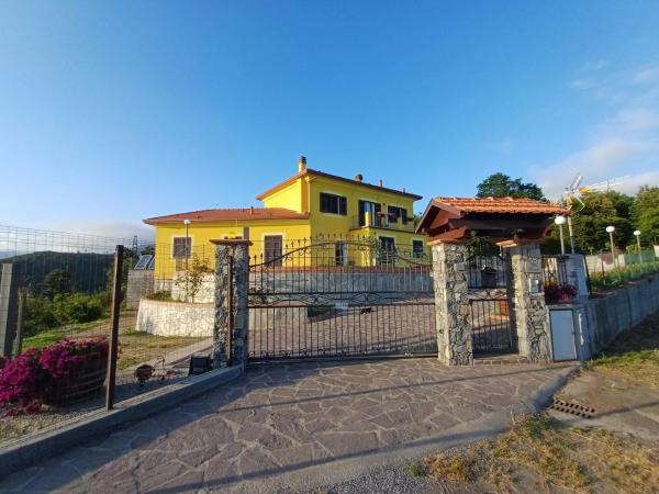På billedet ses objektet JOIVY Villa Guanna - Charming Flat with Garden beliggende i byen Bracco.
