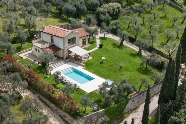 Nella foto è visibile l'oggetto Villa Cipressi - Luxuri Lounge - situato nella città di Malcesine.