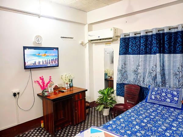 A la foto es mostra l'objecte The Hotel Villa situat a la ciutat de Sivasagar.