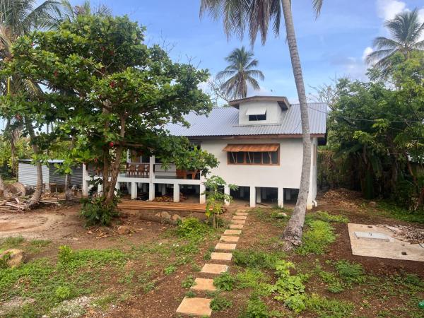 La photo montre l'objet Silversands retreat hostel situé dans la ville de Corn Island.