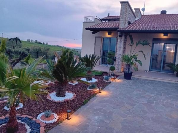 Nella foto è visibile l'oggetto Luxury Villa Daisy situato nella città di Castelvecchio.