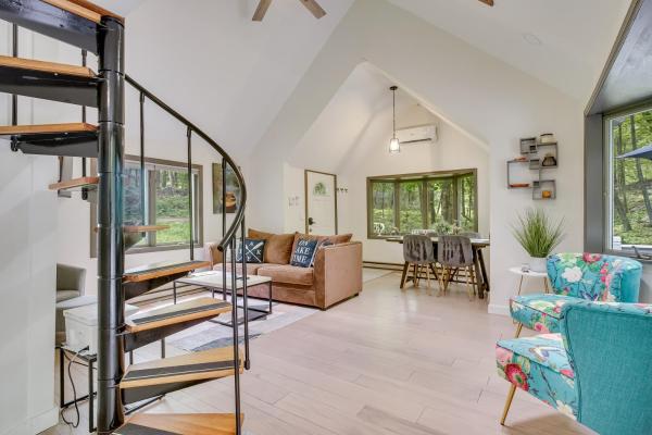 På billedet ses objektet South Salem Vacation Rental with Furnished Deck! beliggende i byen Bedford.