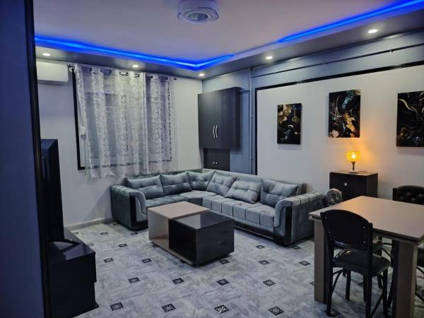 照片显示了位于Stamboul市的Newly Built 2BR Comfort Near City, Airport & Beach物件。