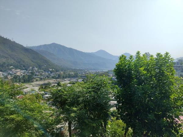 La photo montre l'objet Raura Basera situé dans la ville de Srīnagar.