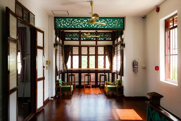 照片显示了位于Chinatown市的Au samlor guesthouse物件。