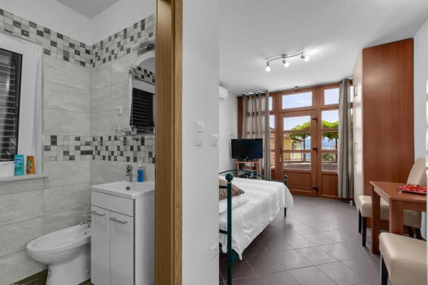 Studio-apartman Rogac - Omiš