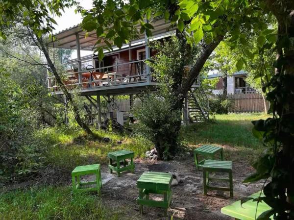 Nella foto è visibile l'oggetto Kucica obala situato nella città di Žabljak.
