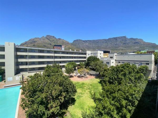 Sunny Apartment In Cape Town - Zonnebloem - Camps Bay