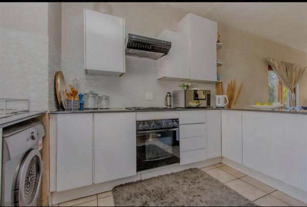 Foto 2: 2bed in sandton city
