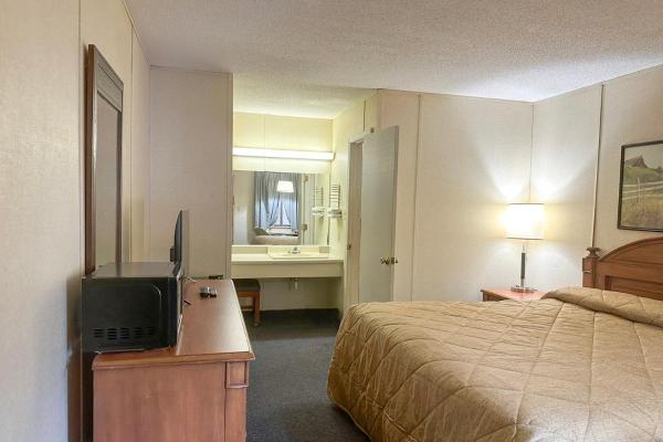 A la foto es mostra l'objecte Louisville Inn by OYO Louisville Municipal Airport situat a la ciutat de Wadley.