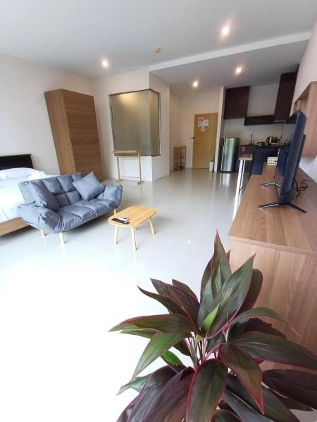 A la foto es mostra l'objecte Chic Condominium situat a la ciutat de Karon.
