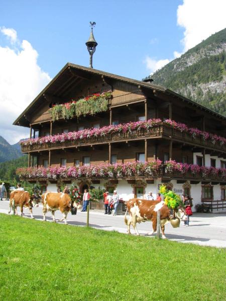 På billedet ses objektet Klausenhof beliggende i byen Pertisau.