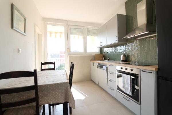 På bilden syns objektet Kate's Apartment som ligger i staden Split.