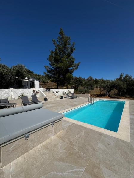 A la foto es mostra l'objecte Domus Villa situat a la ciutat de Ermioni.