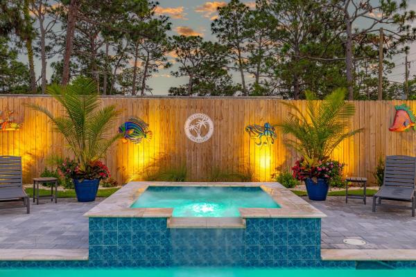 Billede 2: Seashells & Cocktails Backyard Paradise!