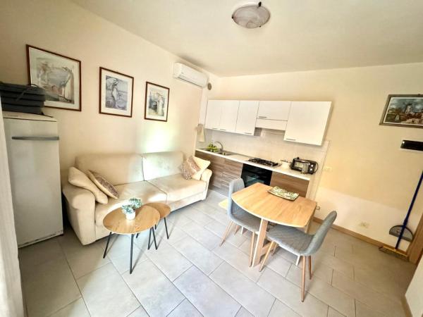 På billedet ses objektet Apartments ENA near Rovinj beliggende i byen Šorići.
