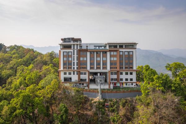 Ila Resort Maulakali - Tibet