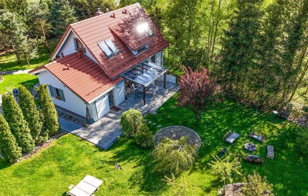 Na zdjęciu widoczny jest obiekt Beautiful Home In Podwilczyn With Sauna położony w mieście Mielno.