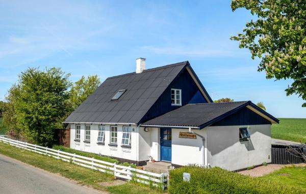 Στη φωτογραφία φαίνεται το αντικείμενο 3 Bedroom Cozy Home In Store Fuglede που βρίσκεται στην πόλη Ruds-Vedby.
